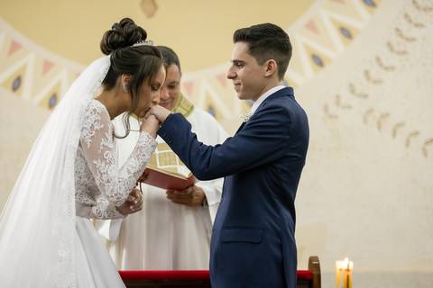 casamento-casar-igreja-cerimonia-noiva-make-salão-maquiagem-vestido-buque-cabelo-espaç0-carro-vestido-atelie-amor-noiva-noivo-madrinha-padrinho-dj-buffet-chacara-brinde-banda-cerimonial-foto-daniel-custodio-uberlandia-minas-gerais-brasil-mundo-fotografo'