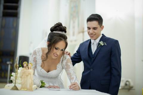 casamento-casar-igreja-cerimonia-noiva-make-salão-maquiagem-vestido-buque-cabelo-espaç0-carro-vestido-atelie-amor-noiva-noivo-madrinha-padrinho-dj-buffet-chacara-brinde-banda-cerimonial-foto-daniel-custodio-uberlandia-minas-gerais-brasil-mundo-fotografo'