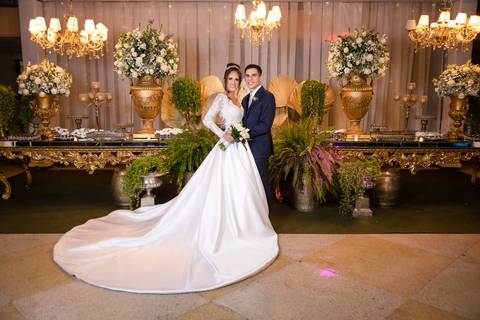 casamento-casar-igreja-cerimonia-noiva-make-salão-maquiagem-vestido-buque-cabelo-espaç0-carro-vestido-atelie-amor-noiva-noivo-madrinha-padrinho-dj-buffet-chacara-brinde-banda-cerimonial-foto-daniel-custodio-uberlandia-minas-gerais-brasil-mundo-fotografo'