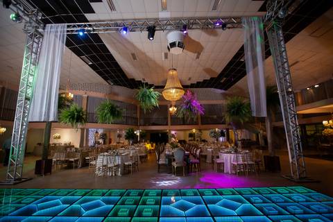 casamento-casar-igreja-cerimonia-noiva-make-salão-maquiagem-vestido-buque-cabelo-espaç0-carro-vestido-atelie-amor-noiva-noivo-madrinha-padrinho-dj-buffet-chacara-brinde-banda-cerimonial-foto-daniel-custodio-uberlandia-minas-gerais-brasil-mundo-fotografo'