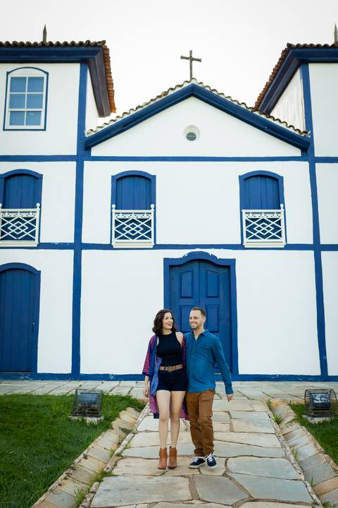 pre-wedding-ensaio-minas-goias-noiva-noivo-fotografias-perinopolis-uberlandia-daniel-custodio-por-do-sol-fotos-casamento-religioso-amor-civil-cartorio-igreja-chacara-buque-terno-vestido-madrinha-padrinho-cerimonalista-cachoeira-aliança-fotos-criativo-'