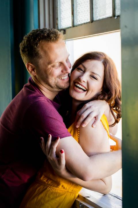 pre-wedding-ensaio-minas-goias-noiva-noivo-fotografias-perinopolis-uberlandia-daniel-custodio-por-do-sol-fotos-casamento-religioso-amor-civil-cartorio-igreja-chacara-buque-terno-vestido-madrinha-padrinho-cerimonalista-cachoeira-aliança-fotos-criativo-'