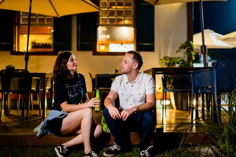 pre-wedding-ensaio-minas-goias-noiva-noivo-fotografias-perinopolis-uberlandia-daniel-custodio-por-do-sol-fotos-casamento-religioso-amor-civil-cartorio-igreja-chacara-buque-terno-vestido-madrinha-padrinho-cerimonalista-cachoeira-aliança-fotos-criativo-'