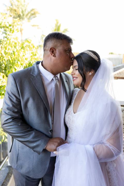 pre-wedding-casamento-ensaio-igreja-cerimonia-noiva-daniel-custodio-fotografias-de-casamento-uberlandia-fotografo-cerimonial-por-do-sol-vestido-terno-atelie-buque-buffet-chacara-banda-uberlandia-minas-gerais-goias-aragauri-brasil-chacara-pista-de dança-'