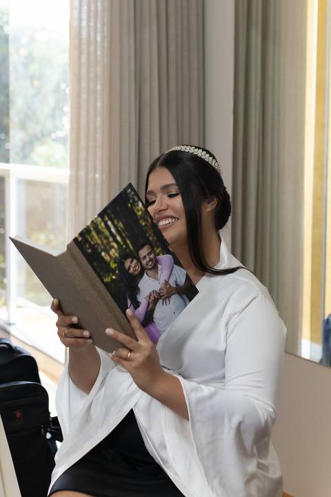 pre-wedding-casamento-ensaio-igreja-cerimonia-noiva-daniel-custodio-fotografias-de-casamento-uberlandia-fotografo-cerimonial-por-do-sol-vestido-terno-atelie-buque-buffet-chacara-banda-uberlandia-minas-gerais-goias-aragauri-brasil-chacara-pista-de dança-'