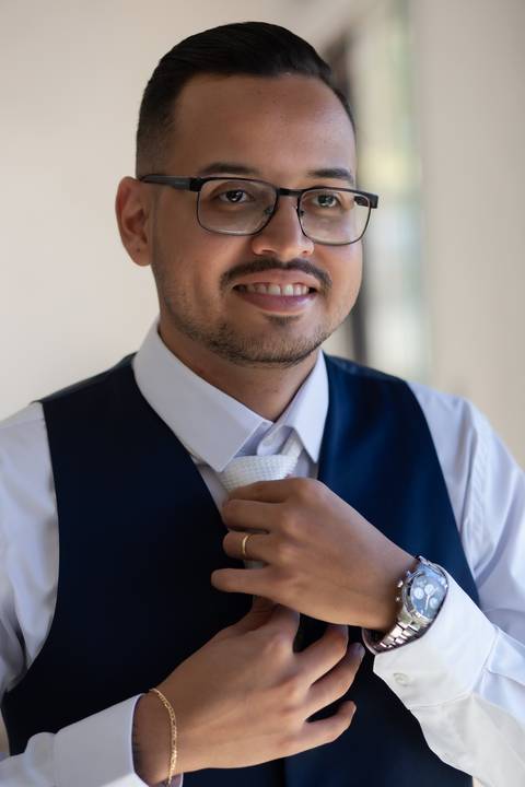 pre-wedding-casamento-ensaio-igreja-cerimonia-noiva-daniel-custodio-fotografias-de-casamento-uberlandia-fotografo-cerimonial-por-do-sol-vestido-terno-atelie-buque-buffet-chacara-banda-uberlandia-minas-gerais-goias-aragauri-brasil-chacara-pista-de dança-'