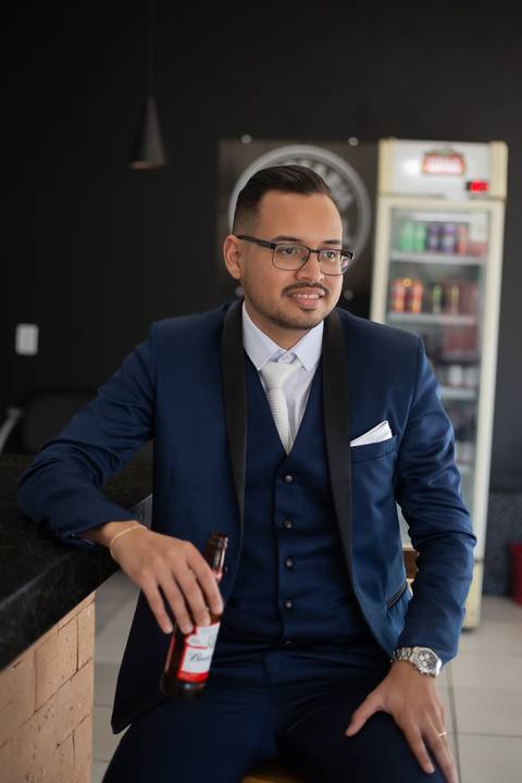 pre-wedding-casamento-ensaio-igreja-cerimonia-noiva-daniel-custodio-fotografias-de-casamento-uberlandia-fotografo-cerimonial-por-do-sol-vestido-terno-atelie-buque-buffet-chacara-banda-uberlandia-minas-gerais-goias-aragauri-brasil-chacara-pista-de dança-'