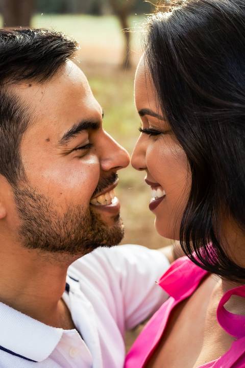 pre-wedding-casamento-ensaio-igreja-cerimonia-noiva-daniel-custodio-fotografias-de-casamento-uberlandia-fotografo-cerimonial-por-do-sol-vestido-terno-atelie-buque-buffet-chacara-banda-uberlandia-minas-gerais-goias-aragauri-brasil-chacara-pista-de dança-'