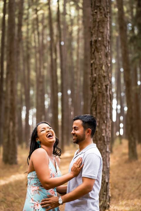 pre-wedding-casamento-ensaio-igreja-cerimonia-noiva-daniel-custodio-fotografias-de-casamento-uberlandia-fotografo-cerimonial-por-do-sol-vestido-terno-atelie-buque-buffet-chacara-banda-uberlandia-minas-gerais-goias-aragauri-brasil-chacara-pista-de dança-'