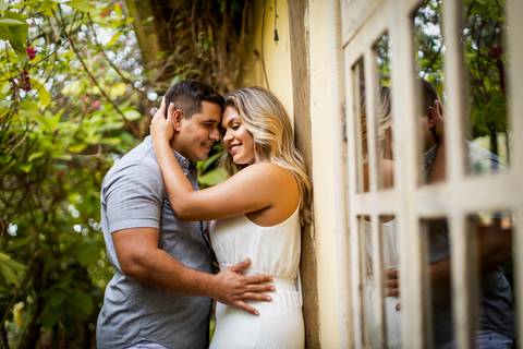 pre-wedding-casamento-ensaio-igreja-cerimonia-noiva-daniel-custodio-fotografias-de-casamento-uberlandia-fotografo-cerimonial-por-do-sol-vestido-terno-atelie-buque-buffet-chacara-banda-uberlandia-minas-gerais-goias-aragauri-brasil-chacara-pista-de dança-'