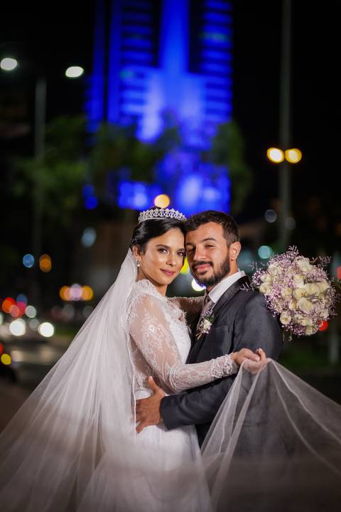 pre-wedding-casamento-ensaio-igreja-cerimonia-noiva-daniel-custodio-fotografias-de-casamento-uberlandia-fotografo-cerimonial-por-do-sol-vestido-terno-atelie-buque-buffet-chacara-banda-uberlandia-minas-gerais-goias-aragauri-brasil-chacara-pista-de dança-'