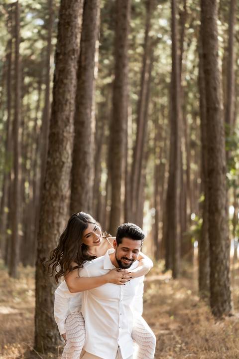 pre-wedding-casamento-ensaio-igreja-cerimonia-noiva-daniel-custodio-fotografias-de-casamento-uberlandia-fotografo-cerimonial-por-do-sol-vestido-terno-atelie-buque-buffet-chacara-banda-uberlandia-minas-gerais-goias-aragauri-brasil-chacara-pista-de dança-'