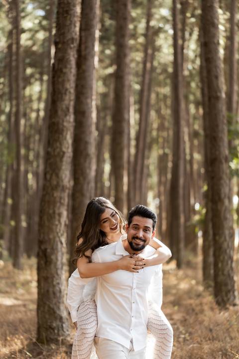 pre-wedding-casamento-ensaio-igreja-cerimonia-noiva-daniel-custodio-fotografias-de-casamento-uberlandia-fotografo-cerimonial-por-do-sol-vestido-terno-atelie-buque-buffet-chacara-banda-uberlandia-minas-gerais-goias-aragauri-brasil-chacara-pista-de dança-'