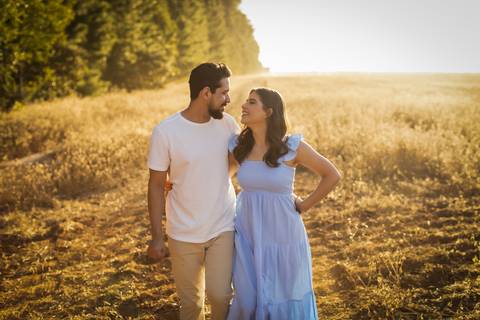 pre-wedding-casamento-ensaio-igreja-cerimonia-noiva-daniel-custodio-fotografias-de-casamento-uberlandia-fotografo-cerimonial-por-do-sol-vestido-terno-atelie-buque-buffet-chacara-banda-uberlandia-minas-gerais-goias-aragauri-brasil-chacara-pista-de dança-'