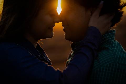 pre-wedding-casamento-ensaio-igreja-cerimonia-noiva-daniel-custodio-fotografias-de-casamento-uberlandia-fotografo-cerimonial-por-do-sol-vestido-terno-atelie-buque-buffet-chacara-banda-uberlandia-minas-gerais-goias-aragauri-brasil-chacara-pista-de dança-'