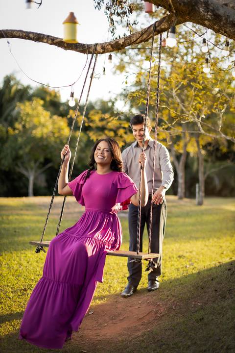 pre-wedding-casamento-ensaio-igreja-cerimonia-noiva-daniel-custodio-fotografias-de-casamento-uberlandia-fotografo-cerimonial-por-do-sol-vestido-terno-atelie-buque-buffet-chacara-banda-uberlandia-minas-gerais-goias-aragauri-brasil-chacara-pista-de dança-'