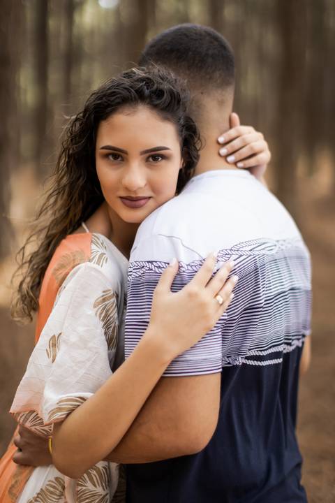 pre-wedding-casamento-ensaio-igreja-cerimonia-noiva-daniel-custodio-fotografias-de-casamento-uberlandia-fotografo-cerimonial-por-do-sol-vestido-terno-atelie-buque-buffet-chacara-banda-uberlandia-minas-gerais-goias-aragauri-brasil-chacara-pista-de dança-'