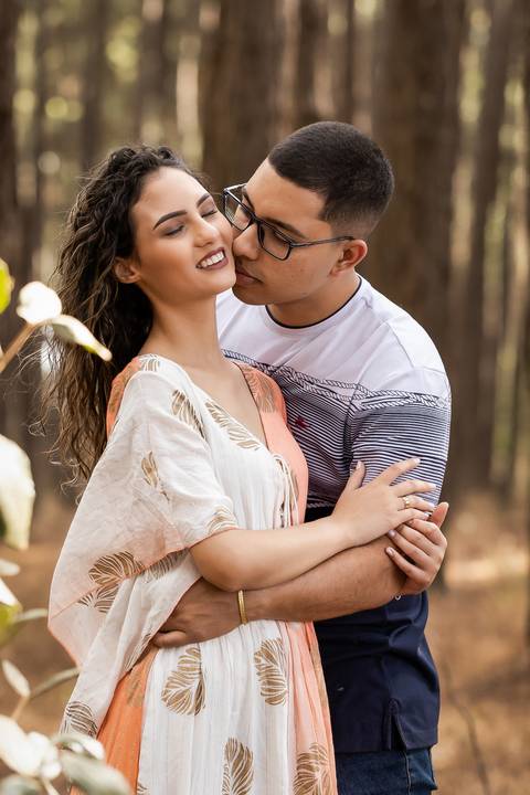 pre-wedding-casamento-ensaio-igreja-cerimonia-noiva-daniel-custodio-fotografias-de-casamento-uberlandia-fotografo-cerimonial-por-do-sol-vestido-terno-atelie-buque-buffet-chacara-banda-uberlandia-minas-gerais-goias-aragauri-brasil-chacara-pista-de dança-'