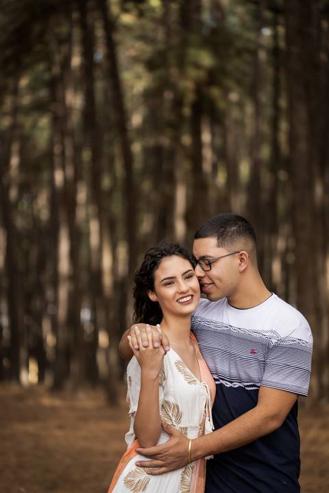 pre-wedding-casamento-ensaio-igreja-cerimonia-noiva-daniel-custodio-fotografias-de-casamento-uberlandia-fotografo-cerimonial-por-do-sol-vestido-terno-atelie-buque-buffet-chacara-banda-uberlandia-minas-gerais-goias-aragauri-brasil-chacara-pista-de dança-'