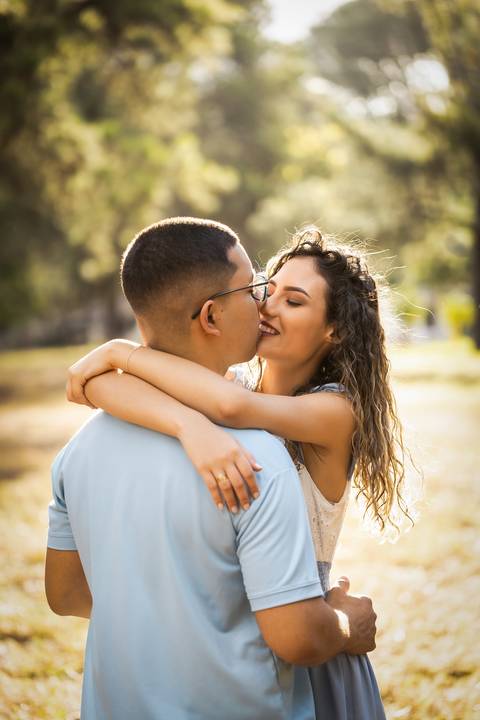pre-wedding-casamento-ensaio-igreja-cerimonia-noiva-daniel-custodio-fotografias-de-casamento-uberlandia-fotografo-cerimonial-por-do-sol-vestido-terno-atelie-buque-buffet-chacara-banda-uberlandia-minas-gerais-goias-aragauri-brasil-chacara-pista-de dança-'