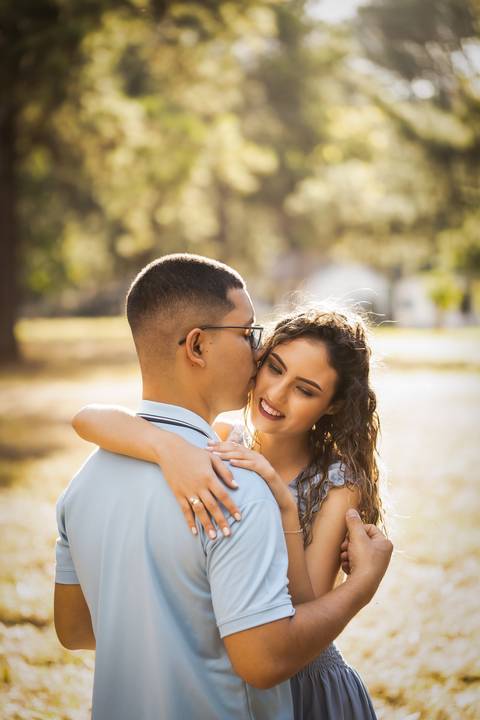 pre-wedding-casamento-ensaio-igreja-cerimonia-noiva-daniel-custodio-fotografias-de-casamento-uberlandia-fotografo-cerimonial-por-do-sol-vestido-terno-atelie-buque-buffet-chacara-banda-uberlandia-minas-gerais-goias-aragauri-brasil-chacara-pista-de dança-'