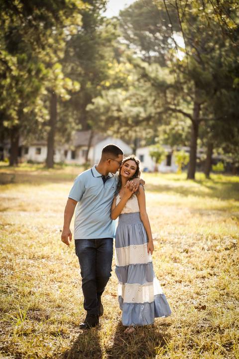 pre-wedding-casamento-ensaio-igreja-cerimonia-noiva-daniel-custodio-fotografias-de-casamento-uberlandia-fotografo-cerimonial-por-do-sol-vestido-terno-atelie-buque-buffet-chacara-banda-uberlandia-minas-gerais-goias-aragauri-brasil-chacara-pista-de dança-'