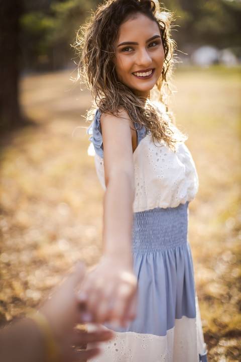 pre-wedding-casamento-ensaio-igreja-cerimonia-noiva-daniel-custodio-fotografias-de-casamento-uberlandia-fotografo-cerimonial-por-do-sol-vestido-terno-atelie-buque-buffet-chacara-banda-uberlandia-minas-gerais-goias-aragauri-brasil-chacara-pista-de dança-'