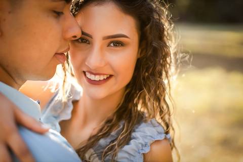 pre-wedding-casamento-ensaio-igreja-cerimonia-noiva-daniel-custodio-fotografias-de-casamento-uberlandia-fotografo-cerimonial-por-do-sol-vestido-terno-atelie-buque-buffet-chacara-banda-uberlandia-minas-gerais-goias-aragauri-brasil-chacara-pista-de dança-'