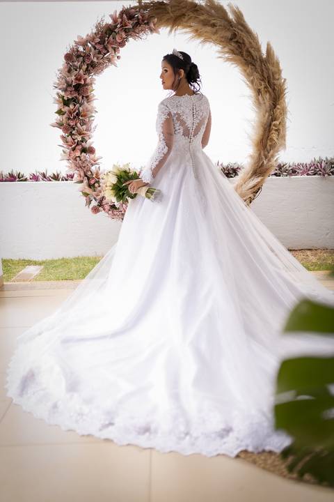 pre-wedding-casamento-ensaio-igreja-cerimonia-noiva-daniel-custodio-fotografias-de-casamento-uberlandia-fotografo-cerimonial-por-do-sol-vestido-terno-atelie-buque-buffet-chacara-banda-uberlandia-minas-gerais-goias-aragauri-brasil-chacara-pista-de dança-'