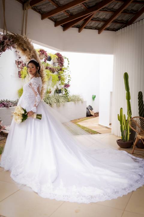 pre-wedding-casamento-ensaio-igreja-cerimonia-noiva-daniel-custodio-fotografias-de-casamento-uberlandia-fotografo-cerimonial-por-do-sol-vestido-terno-atelie-buque-buffet-chacara-banda-uberlandia-minas-gerais-goias-aragauri-brasil-chacara-pista-de dança-'