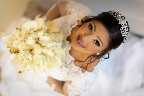 pre-wedding-casamento-ensaio-igreja-cerimonia-noiva-daniel-custodio-fotografias-de-casamento-uberlandia-fotografo-cerimonial-por-do-sol-vestido-terno-atelie-buque-buffet-chacara-banda-uberlandia-minas-gerais-goias-aragauri-brasil-chacara-pista-de dança-'