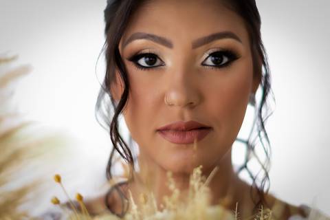 pre-wedding-casamento-ensaio-igreja-cerimonia-noiva-daniel-custodio-fotografias-de-casamento-uberlandia-fotografo-cerimonial-por-do-sol-vestido-terno-atelie-buque-buffet-chacara-banda-uberlandia-minas-gerais-goias-aragauri-brasil-chacara-pista-de dança-'