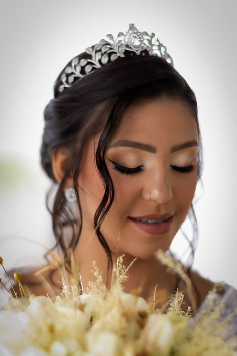 pre-wedding-casamento-ensaio-igreja-cerimonia-noiva-daniel-custodio-fotografias-de-casamento-uberlandia-fotografo-cerimonial-por-do-sol-vestido-terno-atelie-buque-buffet-chacara-banda-uberlandia-minas-gerais-goias-aragauri-brasil-chacara-pista-de dança-'