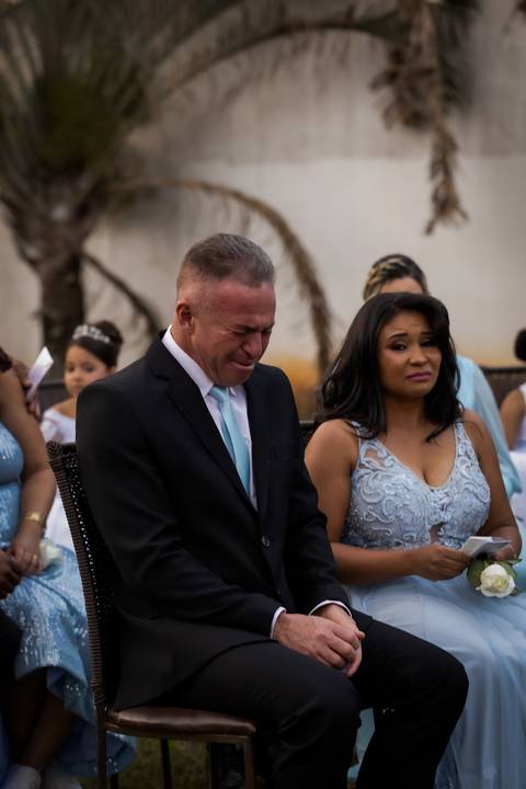 pre-wedding-casamento-ensaio-igreja-cerimonia-noiva-daniel-custodio-fotografias-de-casamento-uberlandia-fotografo-cerimonial-por-do-sol-vestido-terno-atelie-buque-buffet-chacara-banda-uberlandia-minas-gerais-goias-aragauri-brasil-chacara-pista-de dança-'