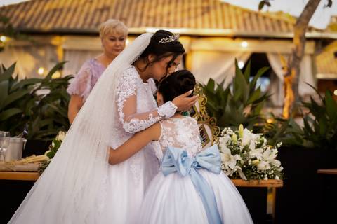 pre-wedding-casamento-ensaio-igreja-cerimonia-noiva-daniel-custodio-fotografias-de-casamento-uberlandia-fotografo-cerimonial-por-do-sol-vestido-terno-atelie-buque-buffet-chacara-banda-uberlandia-minas-gerais-goias-aragauri-brasil-chacara-pista-de dança-'