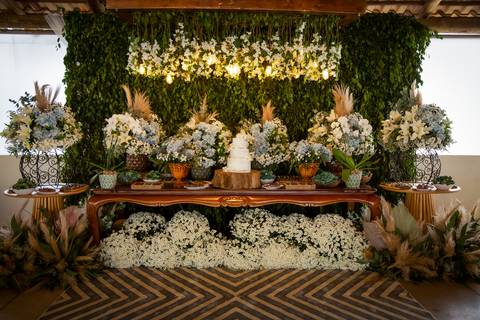 pre-wedding-casamento-ensaio-igreja-cerimonia-noiva-daniel-custodio-fotografias-de-casamento-uberlandia-fotografo-cerimonial-por-do-sol-vestido-terno-atelie-buque-buffet-chacara-banda-uberlandia-minas-gerais-goias-aragauri-brasil-chacara-pista-de dança-'