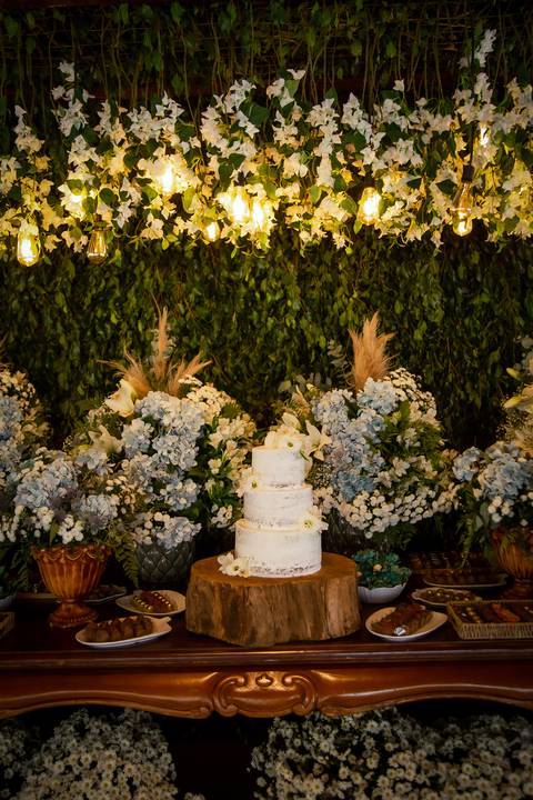 pre-wedding-casamento-ensaio-igreja-cerimonia-noiva-daniel-custodio-fotografias-de-casamento-uberlandia-fotografo-cerimonial-por-do-sol-vestido-terno-atelie-buque-buffet-chacara-banda-uberlandia-minas-gerais-goias-aragauri-brasil-chacara-pista-de dança-'