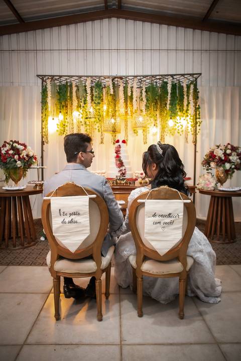 pre-wedding-casamento-ensaio-igreja-cerimonia-noiva-daniel-custodio-fotografias-de-casamento-uberlandia-fotografo-cerimonial-por-do-sol-vestido-terno-atelie-buque-buffet-chacara-banda-uberlandia-minas-gerais-goias-aragauri-brasil-chacara-pista-de dança-'