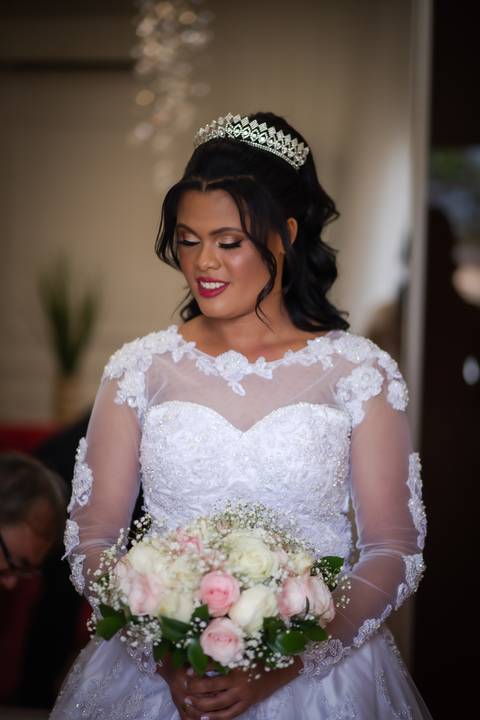 pre-wedding-casamento-ensaio-igreja-cerimonia-noiva-daniel-custodio-fotografias-de-casamento-uberlandia-fotografo-cerimonial-por-do-sol-vestido-terno-atelie-buque-buffet-chacara-banda-uberlandia-minas-gerais-goias-aragauri-brasil-chacara-pista-de dança-'