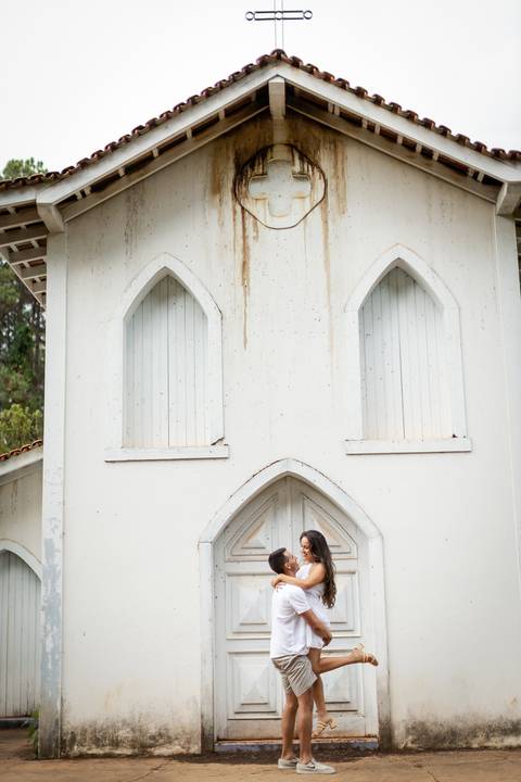 pre-wedding-ensaio-casar-casamento-foto-fotografo-noiva-vestido-buque-make-pistadedança-cerimonia-cerimonial-ternoparanoivo-madrinha-padrinho-daminha-aliança-cartorio-civil-buffet-dj-igreja-padre-chacara-pordosol-bandaparacasamento-danielcustodiofotografo'