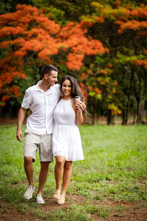 pre-wedding-ensaio-casar-casamento-foto-fotografo-noiva-vestido-buque-make-pistadedança-cerimonia-cerimonial-ternoparanoivo-madrinha-padrinho-daminha-aliança-cartorio-civil-buffet-dj-igreja-padre-chacara-pordosol-bandaparacasamento-danielcustodiofotografo'