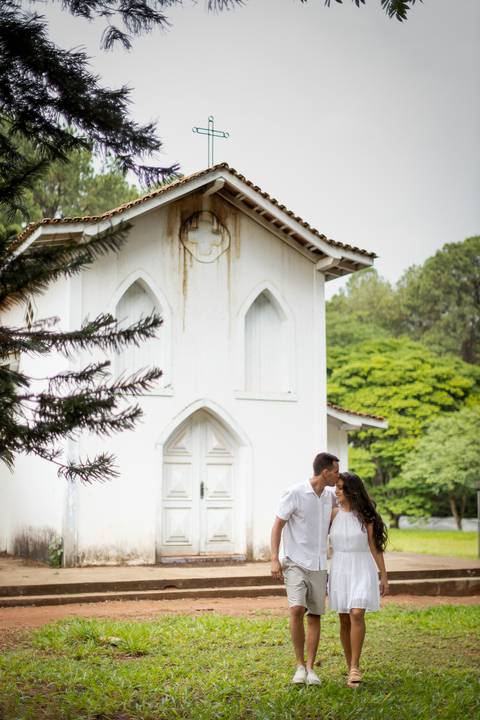 pre-wedding-ensaio-casar-casamento-foto-fotografo-noiva-vestido-buque-make-pistadedança-cerimonia-cerimonial-ternoparanoivo-madrinha-padrinho-daminha-aliança-cartorio-civil-buffet-dj-igreja-padre-chacara-pordosol-bandaparacasamento-danielcustodiofotografo'