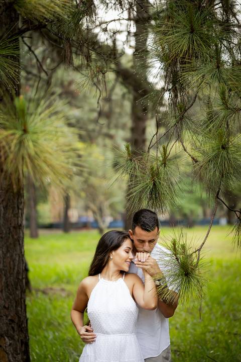 pre-wedding-ensaio-casar-casamento-foto-fotografo-noiva-vestido-buque-make-pistadedança-cerimonia-cerimonial-ternoparanoivo-madrinha-padrinho-daminha-aliança-cartorio-civil-buffet-dj-igreja-padre-chacara-pordosol-bandaparacasamento-danielcustodiofotografo'