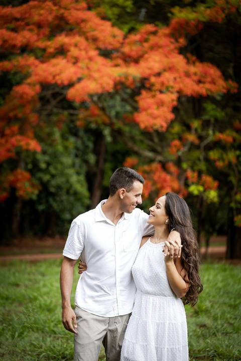 pre-wedding-ensaio-casar-casamento-foto-fotografo-noiva-vestido-buque-make-pistadedança-cerimonia-cerimonial-ternoparanoivo-madrinha-padrinho-daminha-aliança-cartorio-civil-buffet-dj-igreja-padre-chacara-pordosol-bandaparacasamento-danielcustodiofotografo'