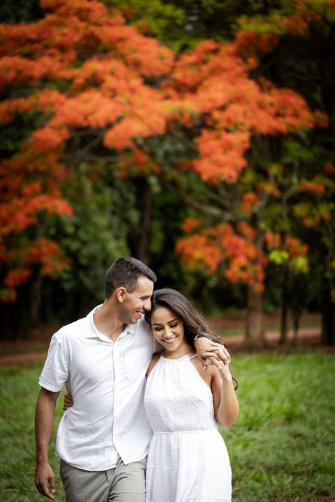 pre-wedding-ensaio-casar-casamento-foto-fotografo-noiva-vestido-buque-make-pistadedança-cerimonia-cerimonial-ternoparanoivo-madrinha-padrinho-daminha-aliança-cartorio-civil-buffet-dj-igreja-padre-chacara-pordosol-bandaparacasamento-danielcustodiofotografo'