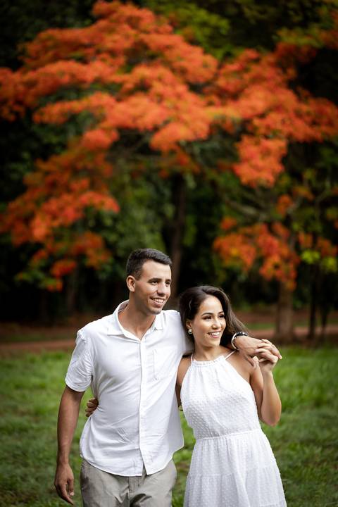 pre-wedding-ensaio-casar-casamento-foto-fotografo-noiva-vestido-buque-make-pistadedança-cerimonia-cerimonial-ternoparanoivo-madrinha-padrinho-daminha-aliança-cartorio-civil-buffet-dj-igreja-padre-chacara-pordosol-bandaparacasamento-danielcustodiofotografo'