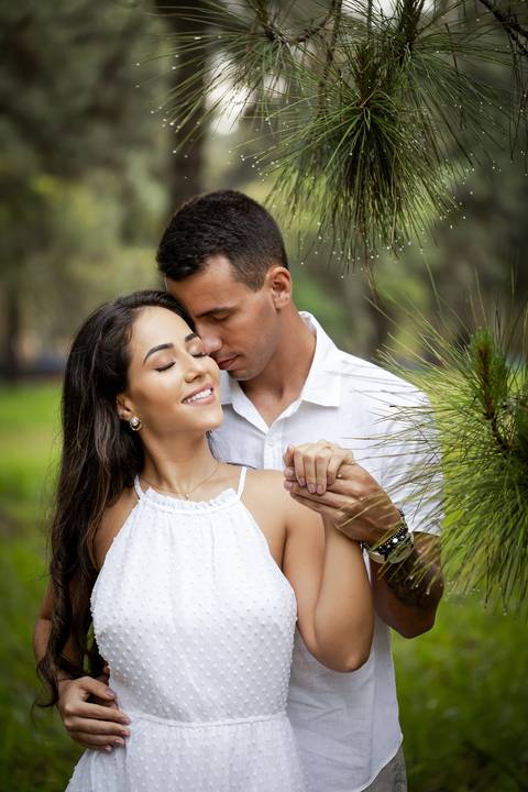 pre-wedding-ensaio-casar-casamento-foto-fotografo-noiva-vestido-buque-make-pistadedança-cerimonia-cerimonial-ternoparanoivo-madrinha-padrinho-daminha-aliança-cartorio-civil-buffet-dj-igreja-padre-chacara-pordosol-bandaparacasamento-danielcustodiofotografo'