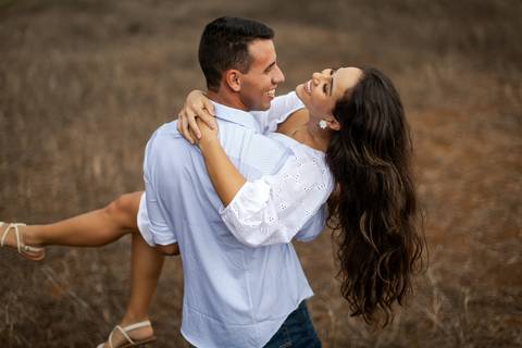 pre-wedding-ensaio-casar-casamento-foto-fotografo-noiva-vestido-buque-make-pistadedança-cerimonia-cerimonial-ternoparanoivo-madrinha-padrinho-daminha-aliança-cartorio-civil-buffet-dj-igreja-padre-chacara-pordosol-bandaparacasamento-danielcustodiofotografo'