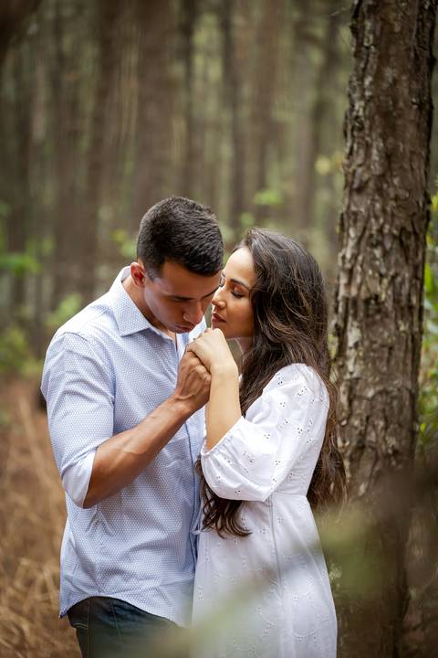pre-wedding-ensaio-casar-casamento-foto-fotografo-noiva-vestido-buque-make-pistadedança-cerimonia-cerimonial-ternoparanoivo-madrinha-padrinho-daminha-aliança-cartorio-civil-buffet-dj-igreja-padre-chacara-pordosol-bandaparacasamento-danielcustodiofotografo'