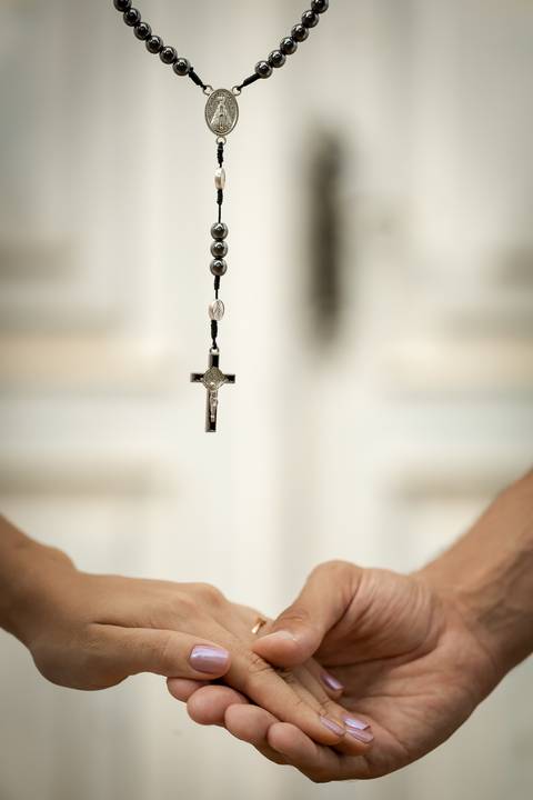 pre-wedding-ensaio-casar-casamento-foto-fotografo-noiva-vestido-buque-make-pistadedança-cerimonia-cerimonial-ternoparanoivo-madrinha-padrinho-daminha-aliança-cartorio-civil-buffet-dj-igreja-padre-chacara-pordosol-bandaparacasamento-danielcustodiofotografo'